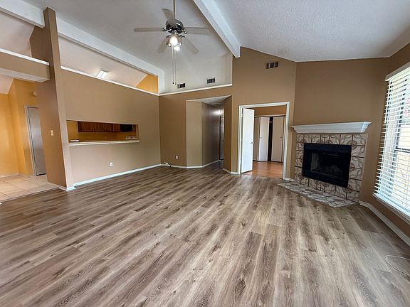 3rd image of 6800 Cuculu Dr