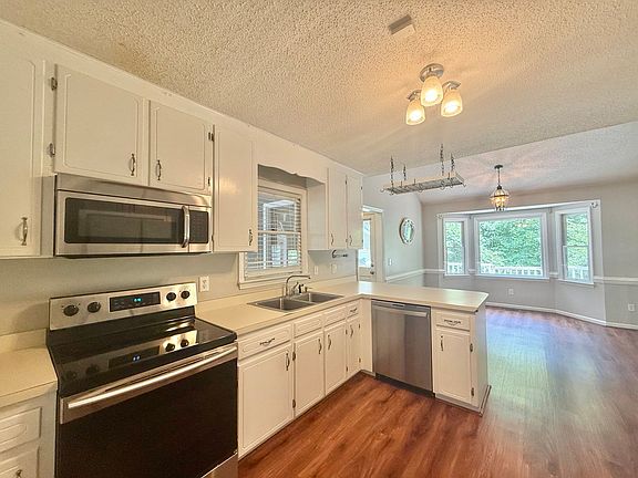 5th image of 1001 Creek Front Ct