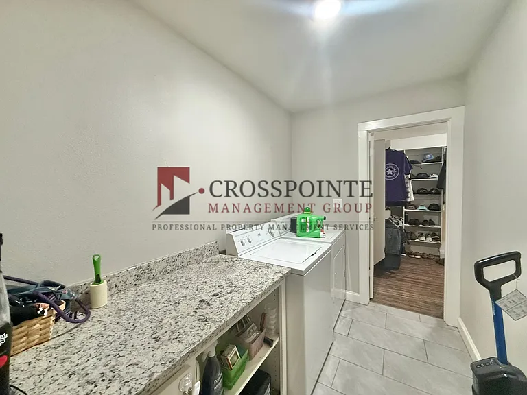 4818 FM 346 E — Photo 15