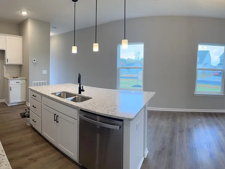 3439 Alder Ave — Photo 8