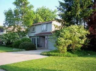 732 Abbey Ln, Milford, MI 48381