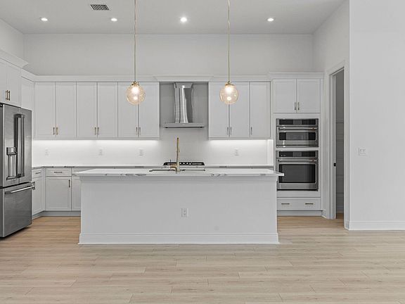 5th image of 2816 SE Ashfield Drive