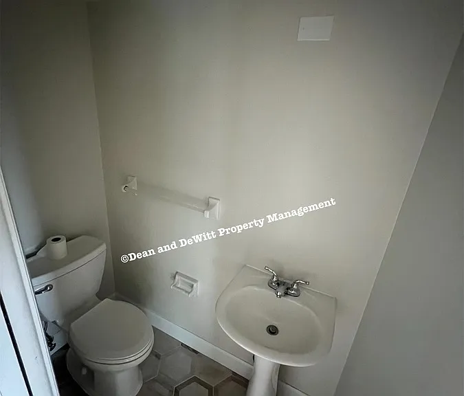 1001 77th Ave N #303 — Photo 16