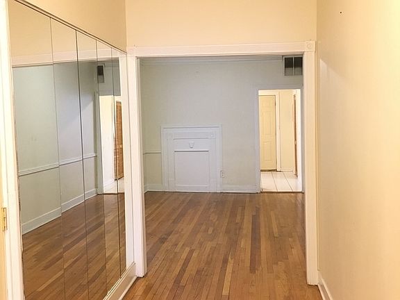 2nd image of 4923 N Albany Ave APT 2