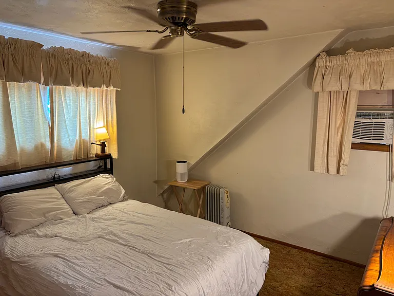 Full size bed