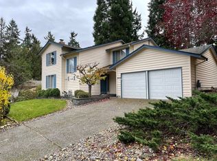 18235 NE 28th St, Redmond, WA 98052
