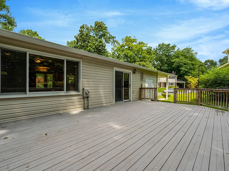 6717 Reynard Dr — Photo 51