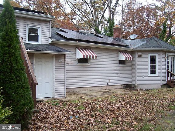 2nd image of 107 Delwyn Ln