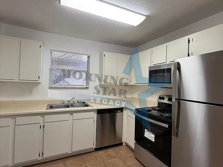 Spacious 2 bedroom floor plans! — Photo 5