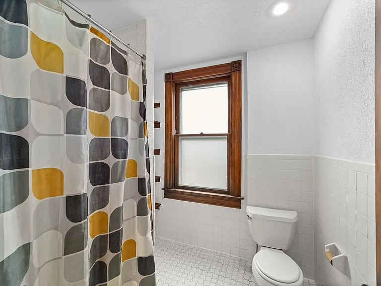 9811 Marietta Avenue — Photo 15