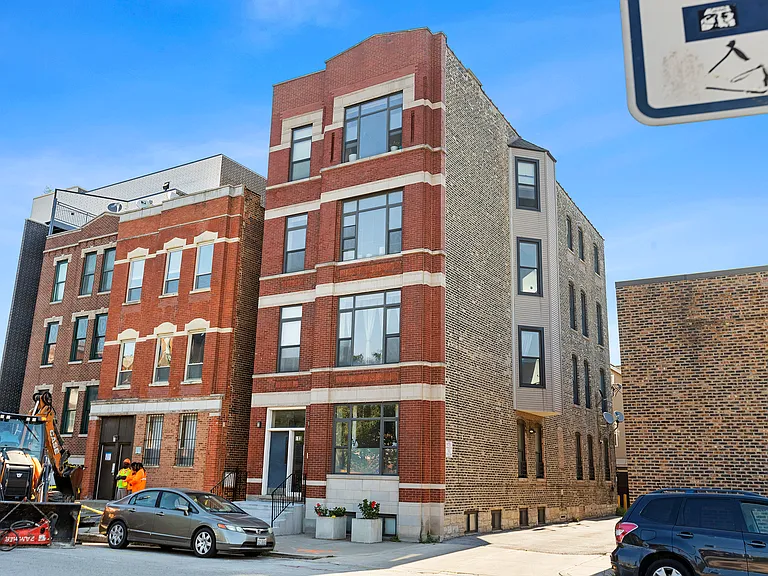 613 N Racine Ave #1 — Photo 1