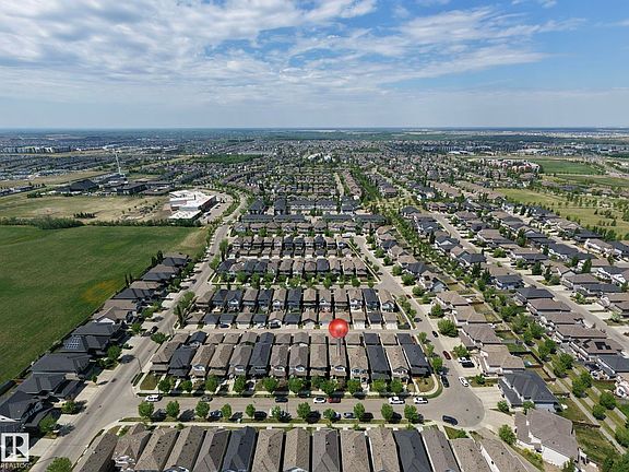3rd image of 4022 Allan Cres SW