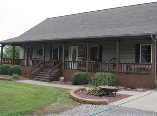 12800 Hickory Hills Ln, Marion, IL 62959
