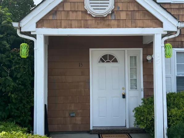 15 Delavan Ct, New Brunswick, NJ 08901