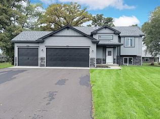2582 Topaz St, Saint Cloud, MN 56301