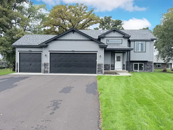 2582 Topaz St, Saint Cloud, MN 56301