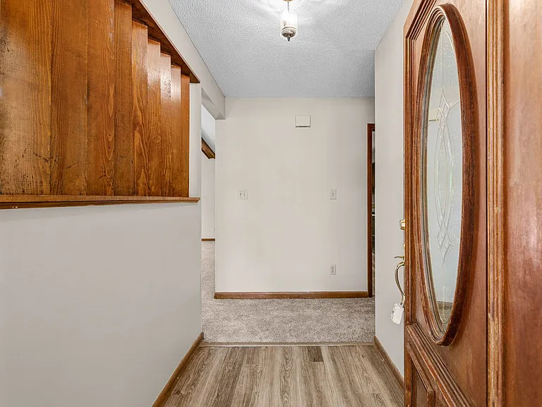 934 Welsh Ln — Photo 5