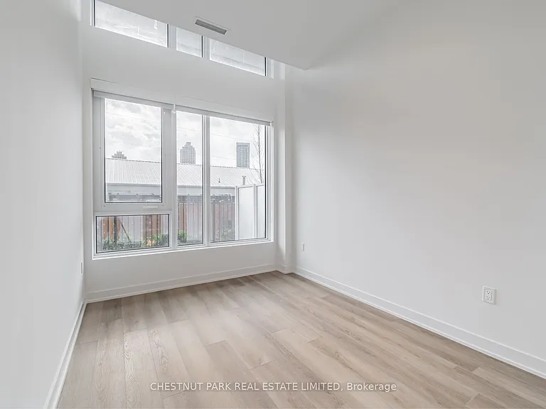 9 Tecumseth St #107 — Photo 6