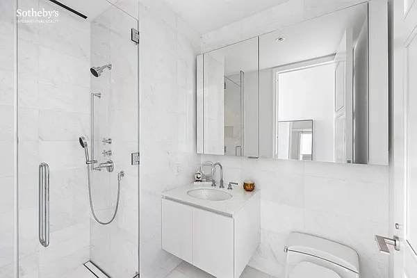 Rented by Sotheby's International Realty | media 10