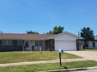 1114 N Hickory Pl, Broken Arrow, OK 74012
