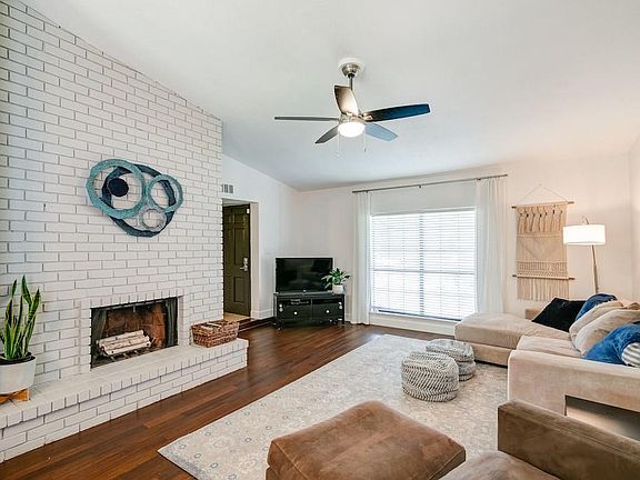 5th image of 832 Cambridge Dr