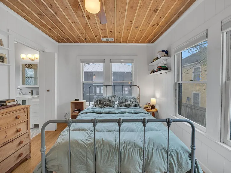 4302 Avenue G #C — Photo 8