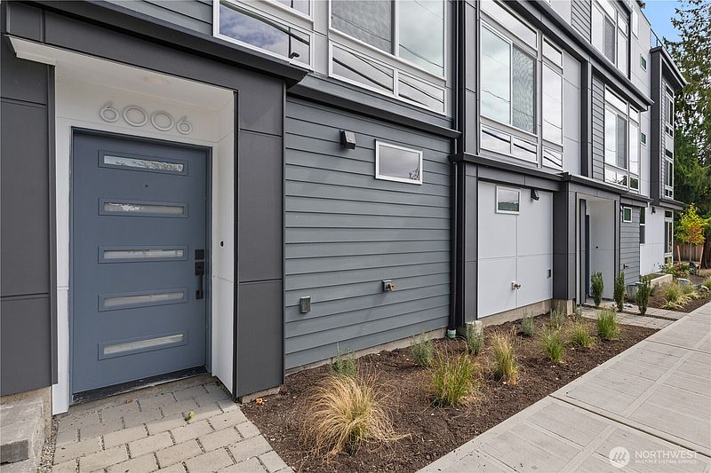5th image of 6006 26th Avenue NW