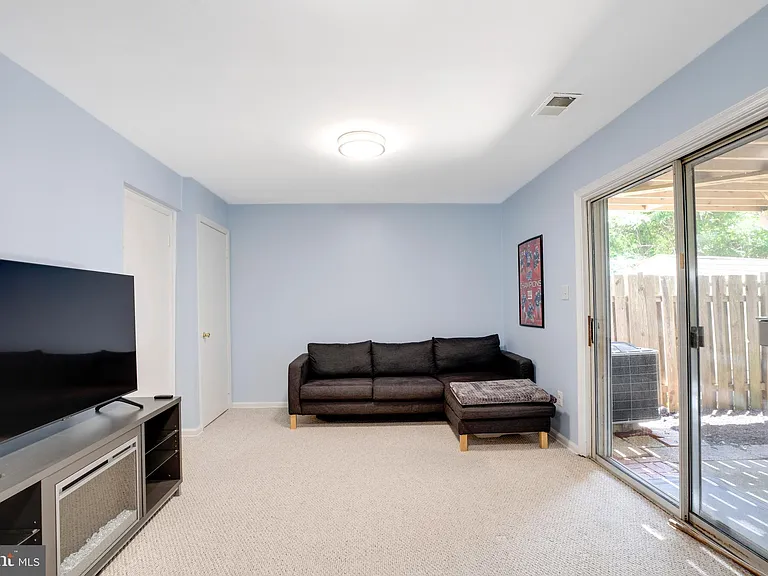 8657 Dellway Ln — Photo 35