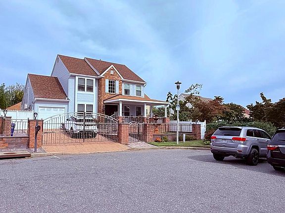 2nd image of 8905 Springview Rd