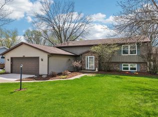 304 Hartford Cv, Waunakee, WI 53597