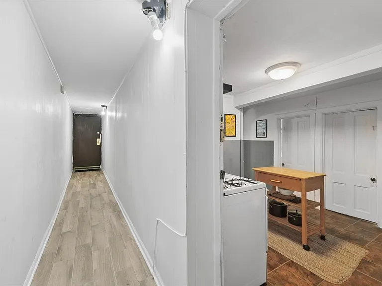 1742 W Julian St #G — Photo 2