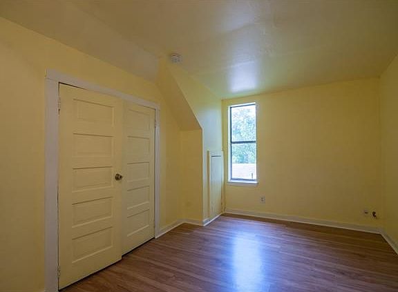 5th image of 1709 Cedar Ave #A