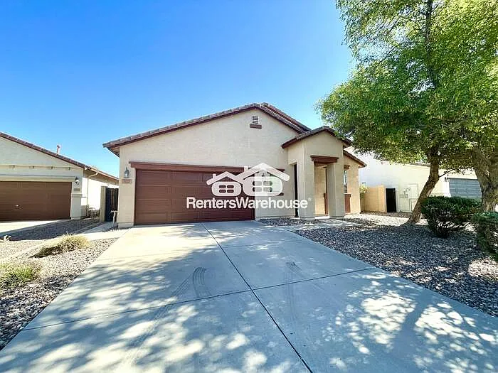 532 E Trellis Rd — Photo 1
