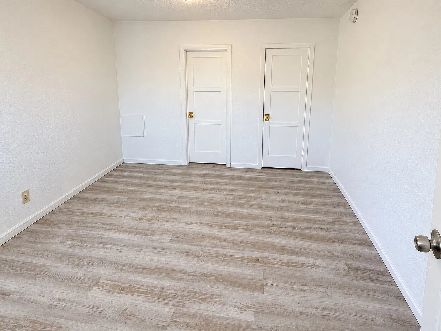 Studio, 250 sqft, $995 — Photo 2