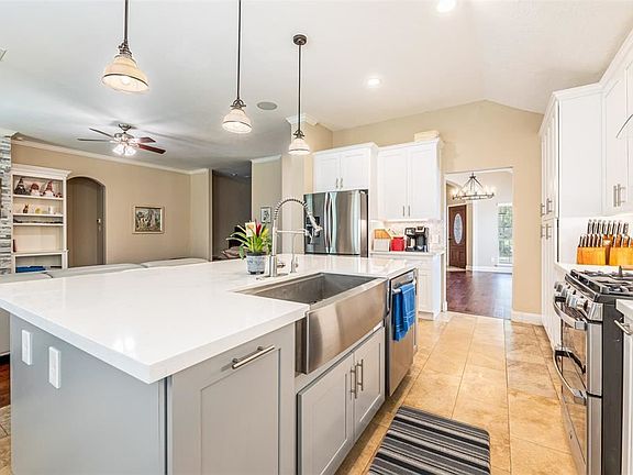 3rd image of 6214 Marble Hollow Ln
