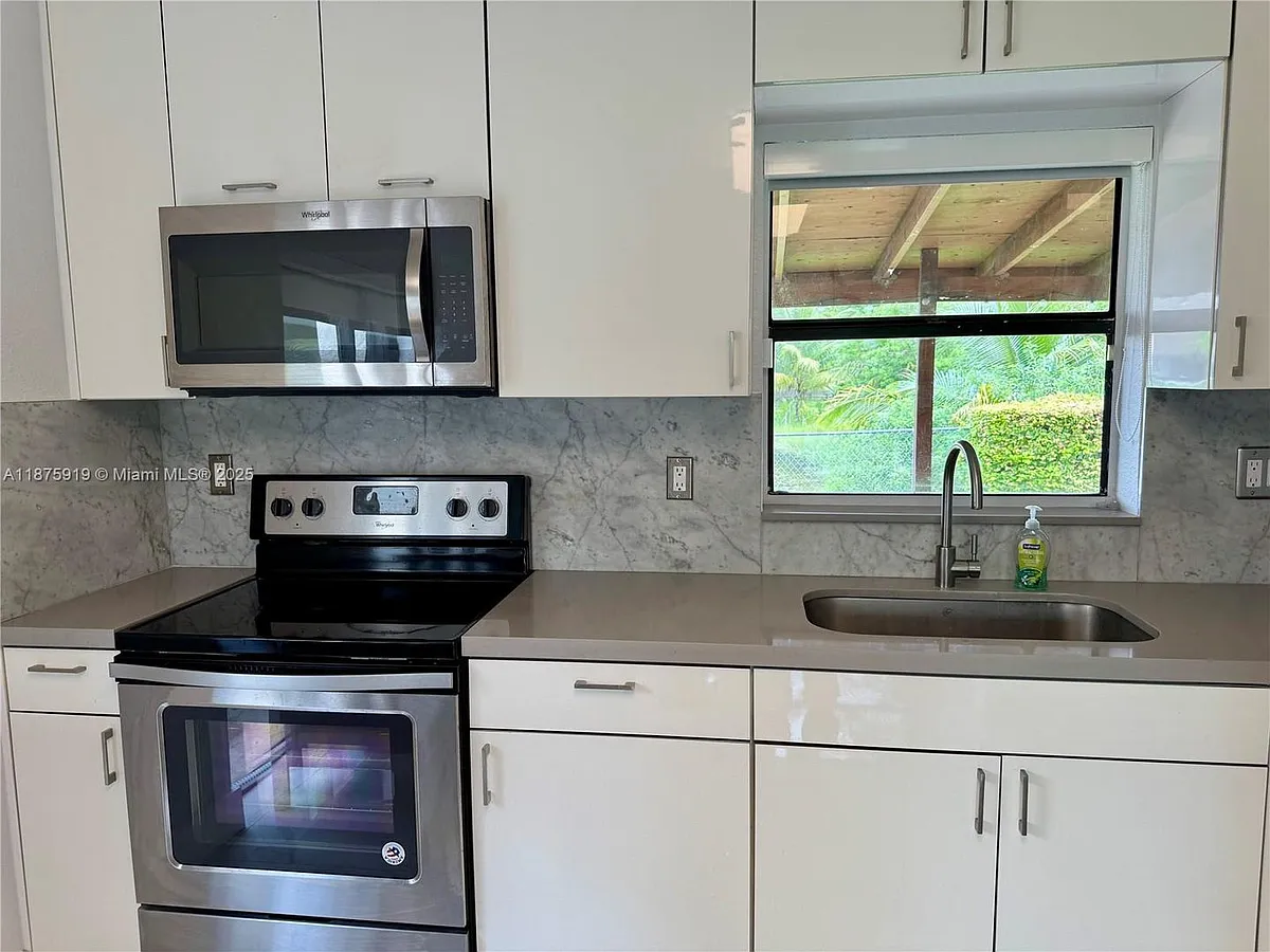 Building Photo - 12705 SW 66th Ter #12705