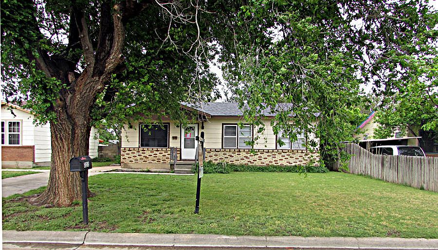 1st image of 222 Peach Ave