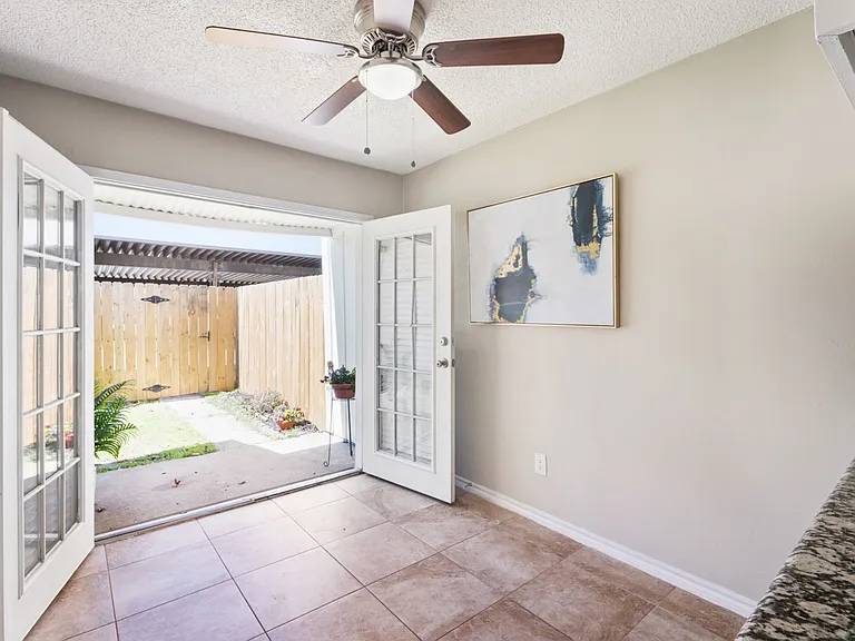308 Candlewood Pl — Photo 23