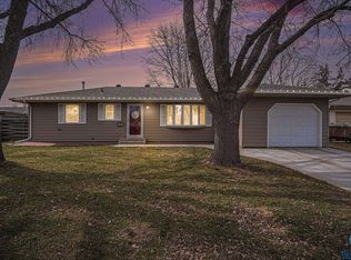 409 N Catherine Ave, Madison, SD 57042