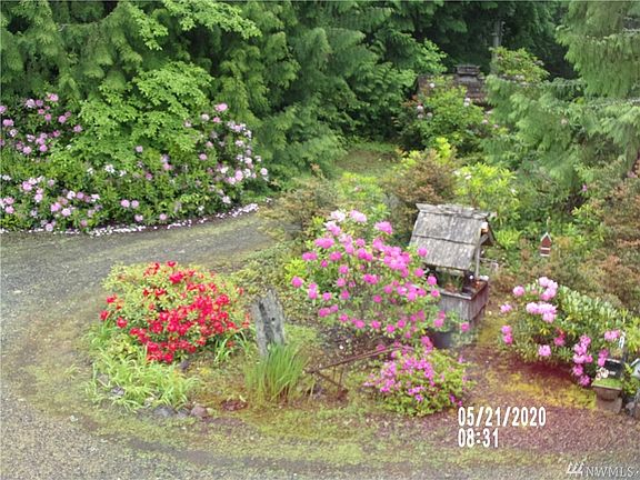 Lots of Full grown, Flower beds throughout the Property. Spring time, and Summer Gardens, await! 