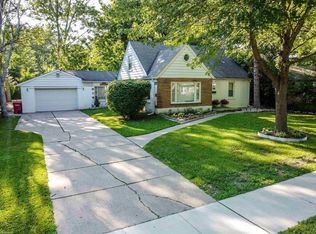 28057 Sutherland St, Southfield, MI 48076
