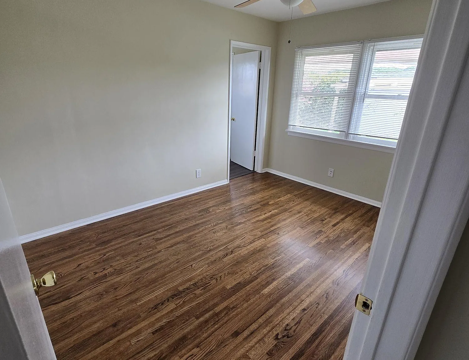 3 bed, 1714 sqft, $4,425 — Photo 4