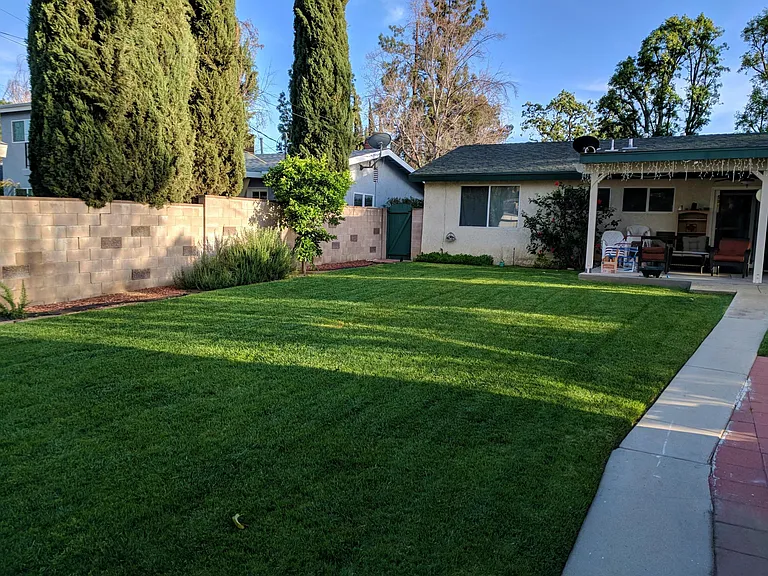 Vanowen St — Photo 13