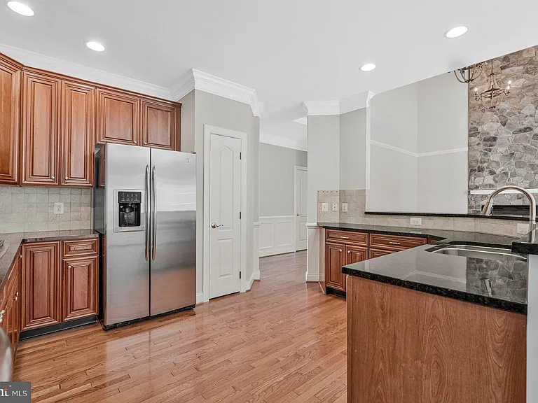5834 Seven Pines Ct — Photo 13