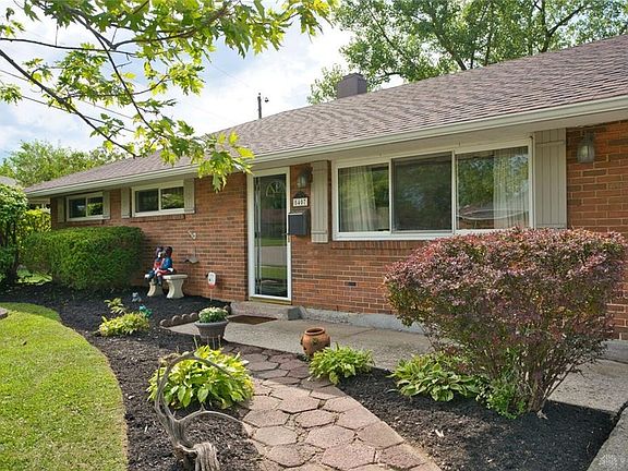 3rd image of 5407 Barnard Dr