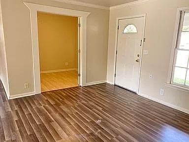 5th image of 5021 Penrose Ave