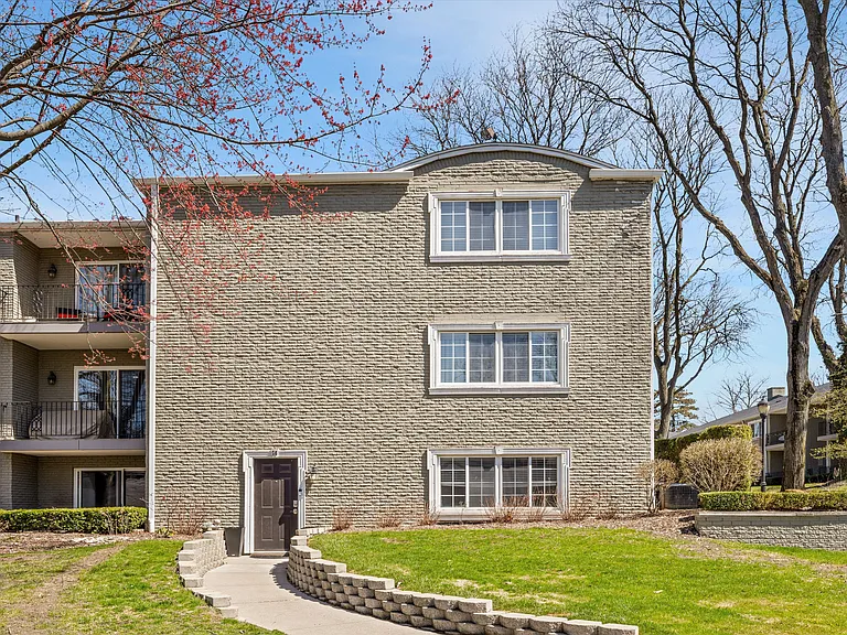1113 N Old Woodward Ave #78 — Photo 39