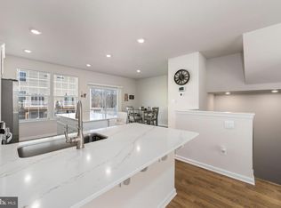 472 Monte Farm Rd, Mount Laurel, NJ 08054