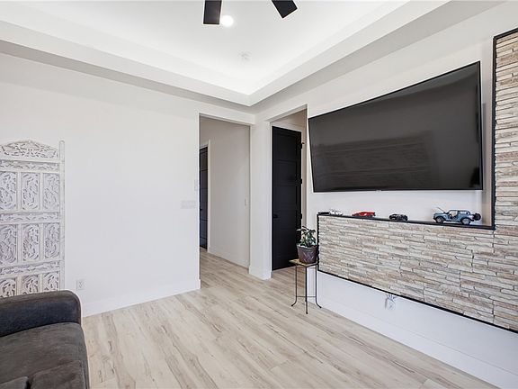 5th image of 2150 Bermuda Drive