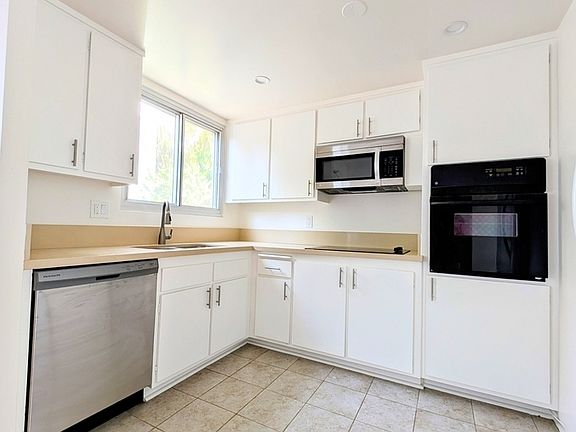 2nd image of 7758 W 91st St #3